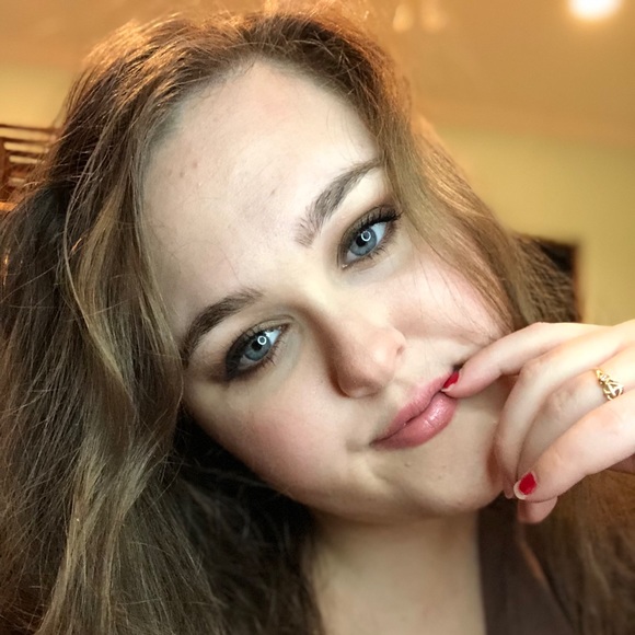 Meet the Posher🦋 - Picture 1 of 1